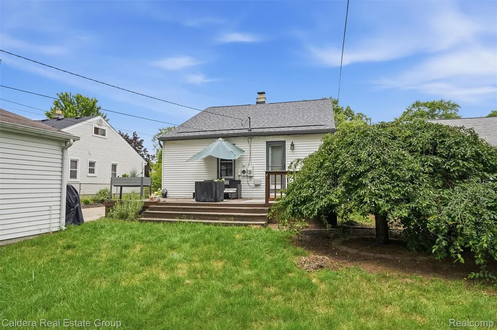 456 Allen Avenue Clawson City MI 48017