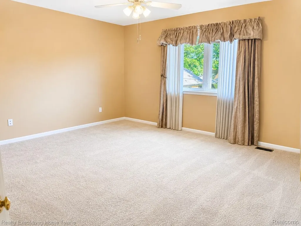 20791 Outer Drive Dearborn City MI 48124