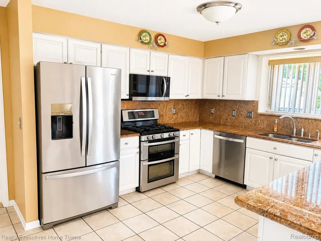 20791 Outer Drive Dearborn City MI 48124