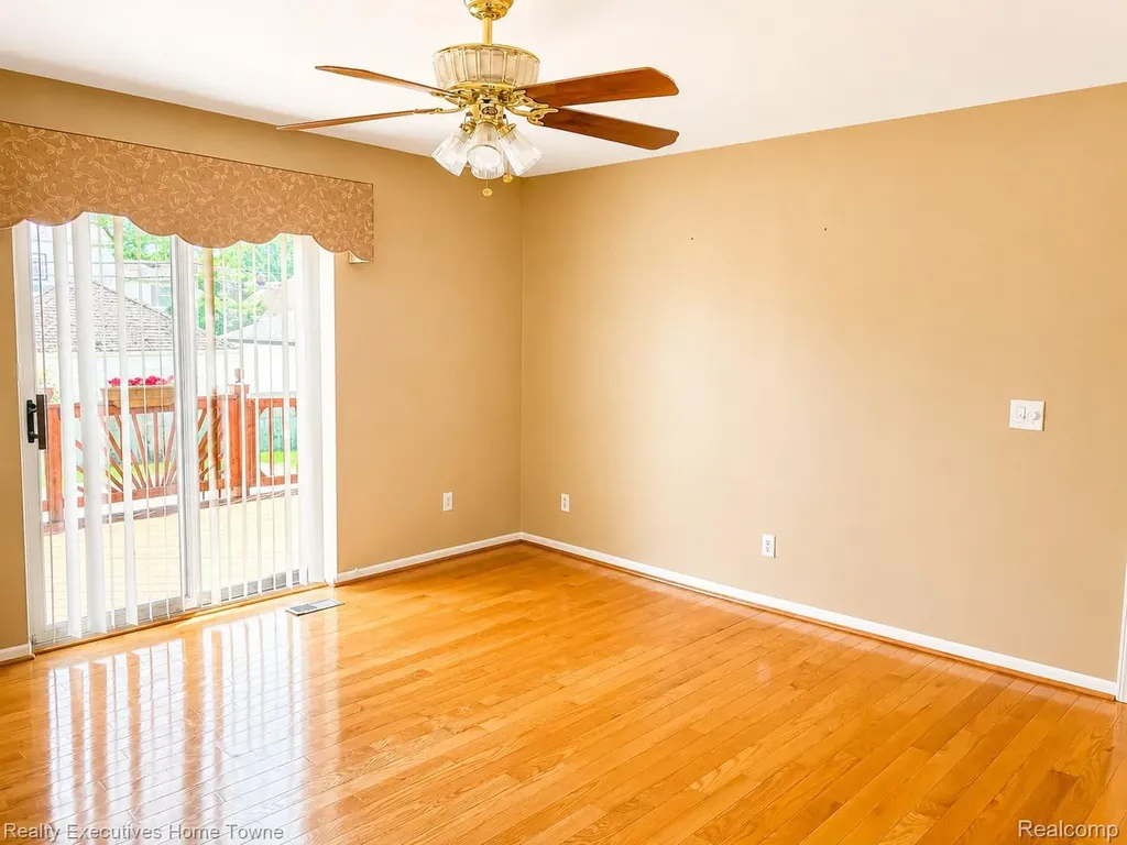 20791 Outer Drive Dearborn City MI 48124