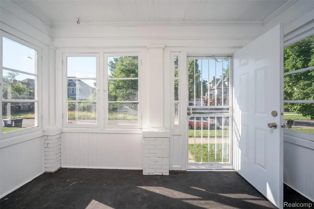 708 Webb Street Detroit City MI 48202