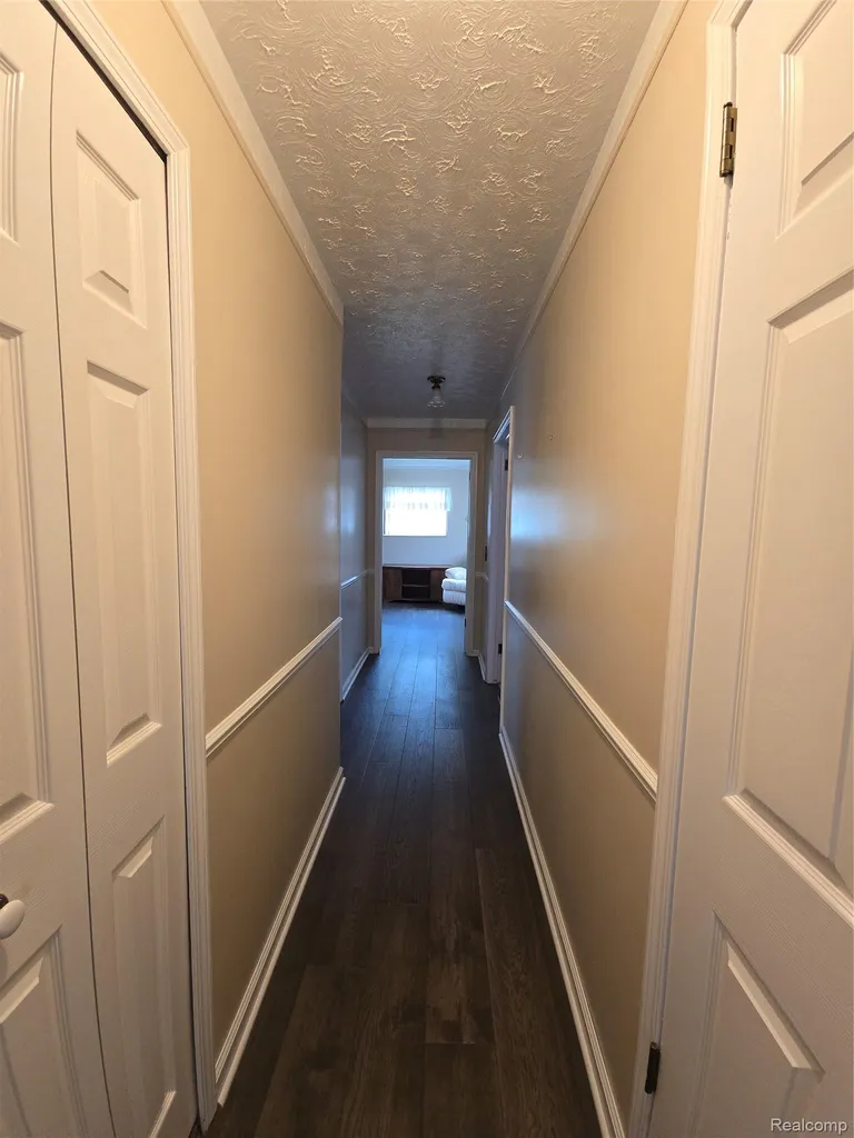 23776 Normandy Avenue Eastpointe City MI 48021