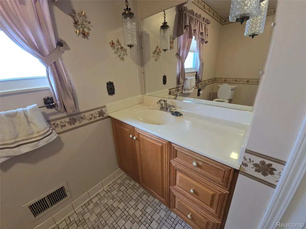 23776 Normandy Avenue Eastpointe City MI 48021
