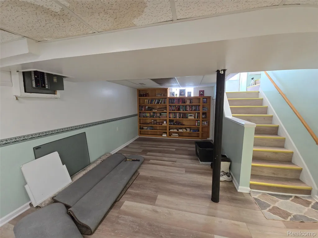 23776 Normandy Avenue Eastpointe City MI 48021