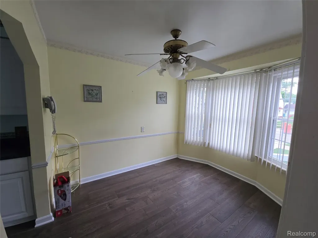 23776 Normandy Avenue Eastpointe City MI 48021