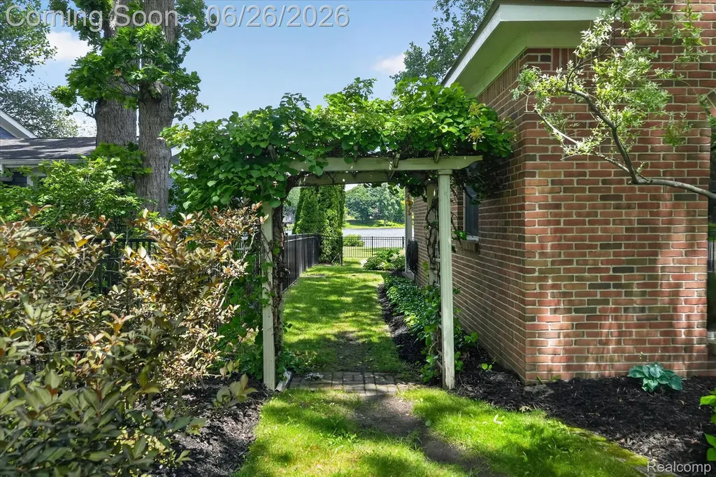 3478 Lexington Road Waterford Charter Township MI 48328