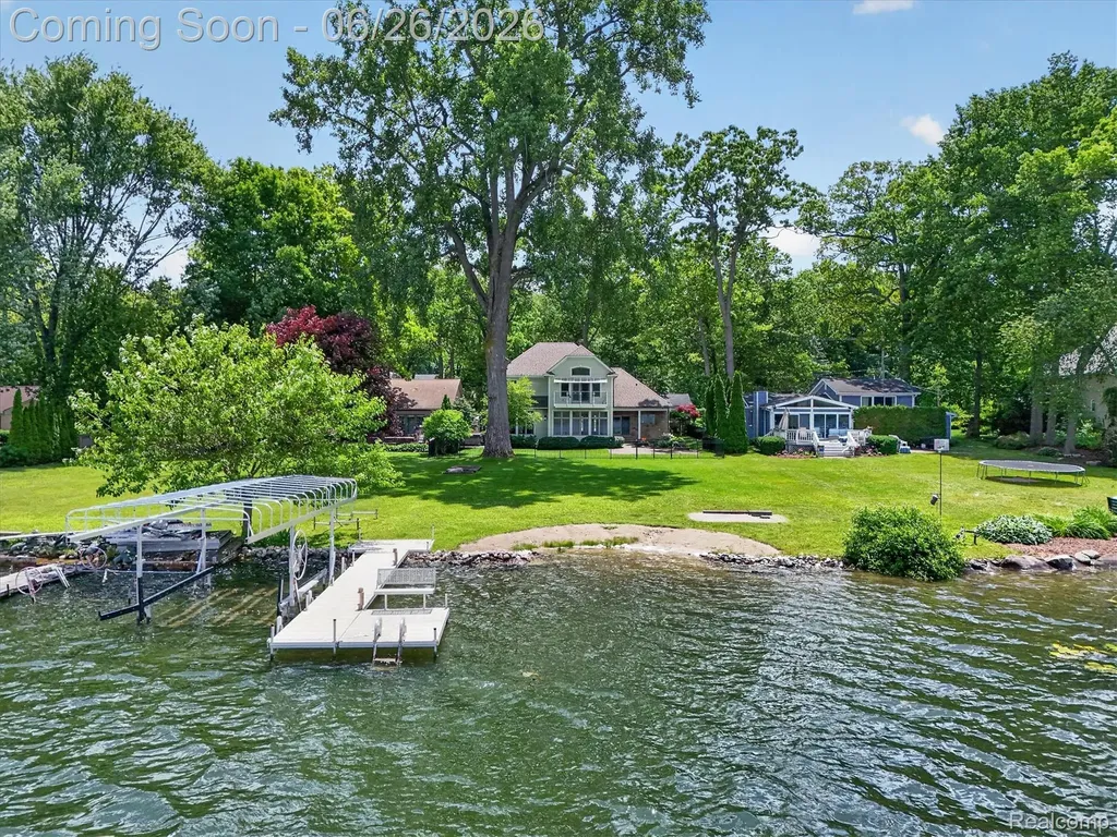 3478 Lexington Road Waterford Charter Township MI 48328