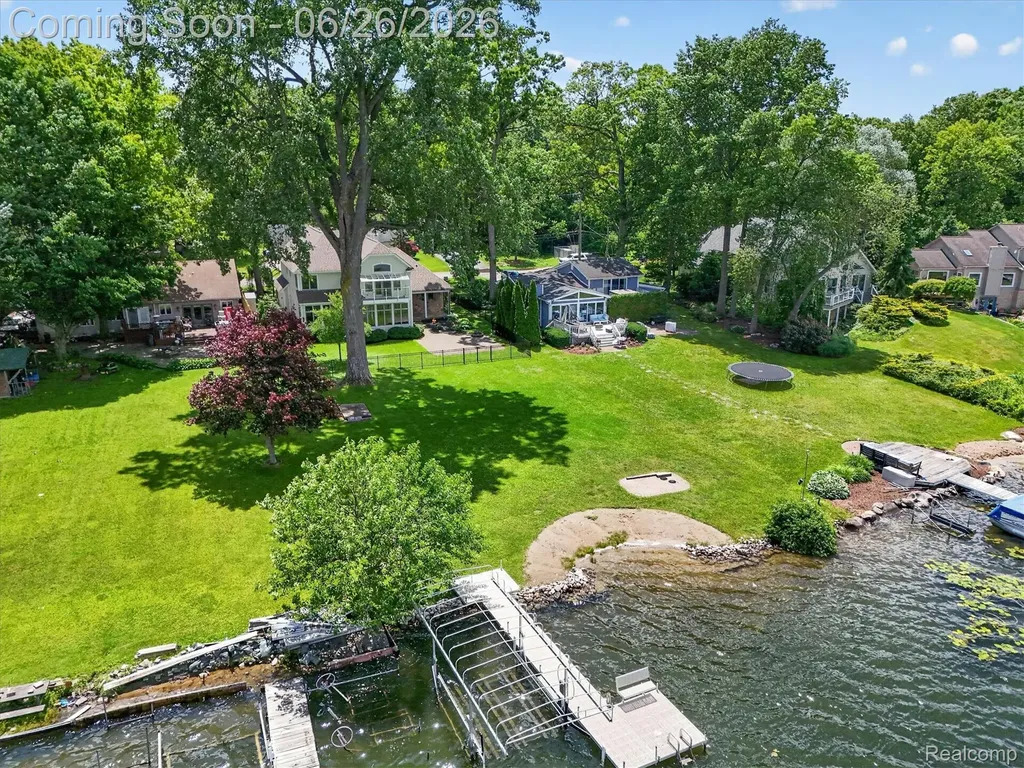 3478 Lexington Road Waterford Charter Township MI 48328