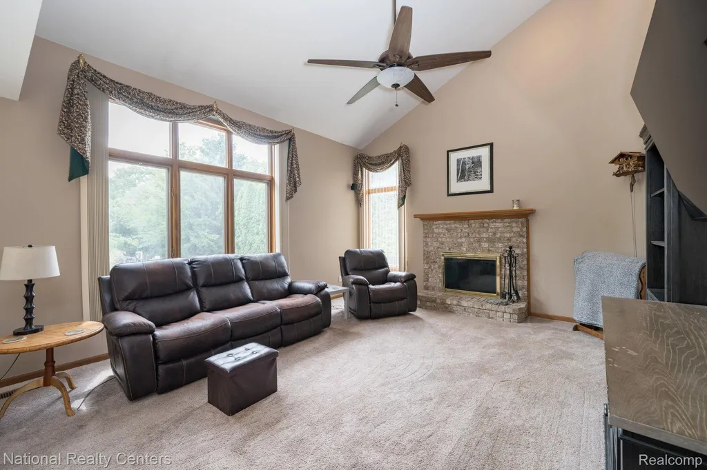 48634 Lafayette Drive Macomb Township MI 48044