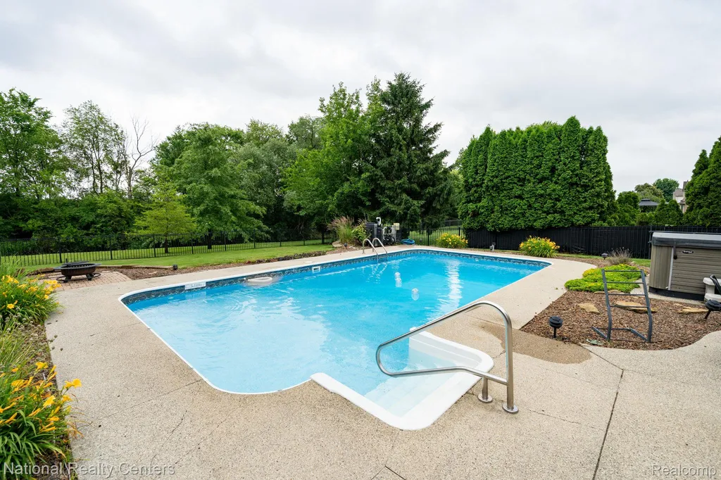 48634 Lafayette Drive Macomb Township MI 48044