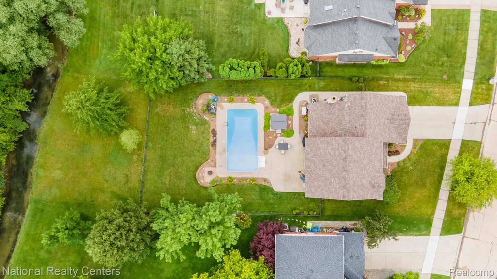 48634 Lafayette Drive Macomb Township MI 48044