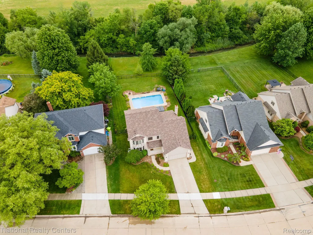48634 Lafayette Drive Macomb Township MI 48044