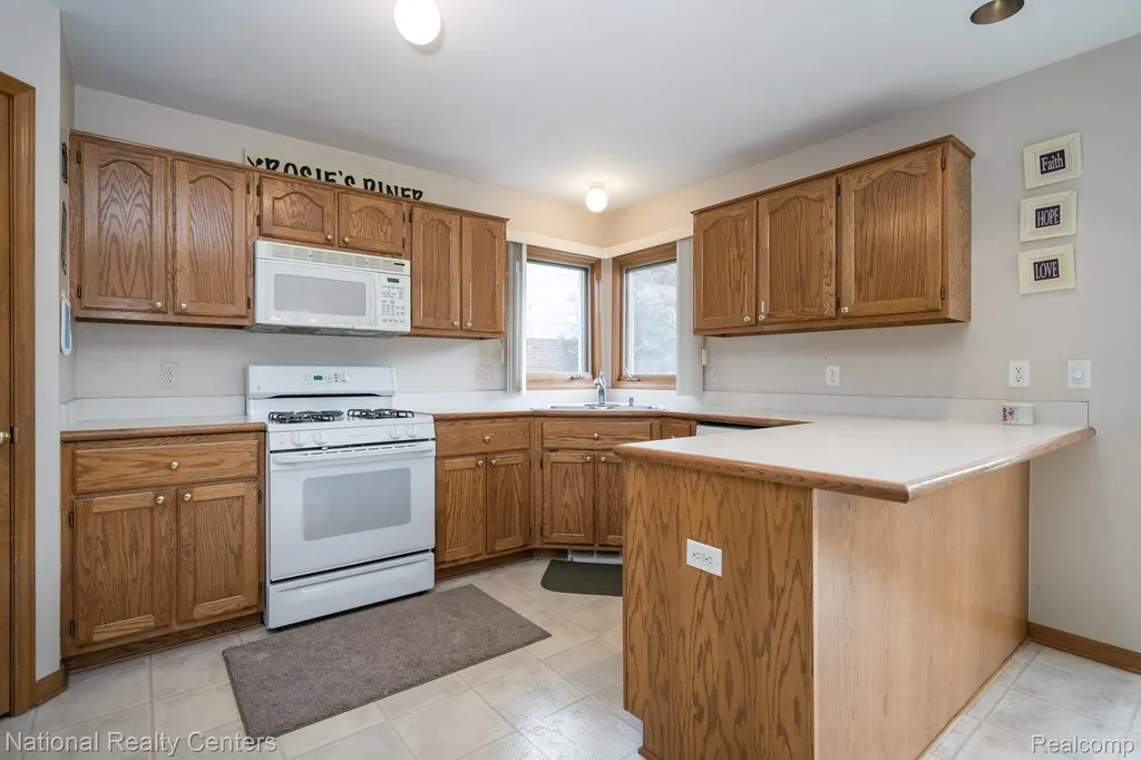 48634 Lafayette Drive Macomb Township MI 48044