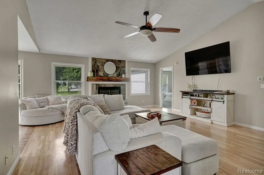 3334 E Freeland Road Ingersoll Township MI 48623
