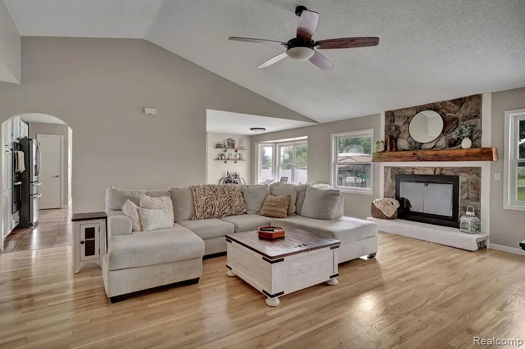 3334 E Freeland Road Ingersoll Township MI 48623