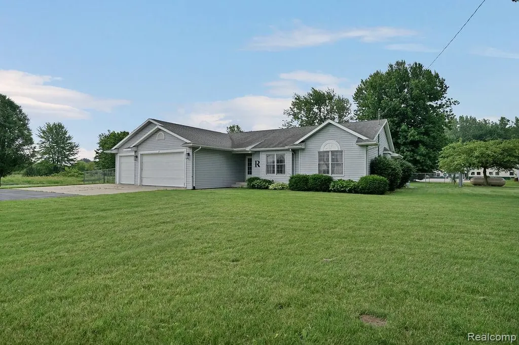 3334 E Freeland Road Ingersoll Township MI 48623