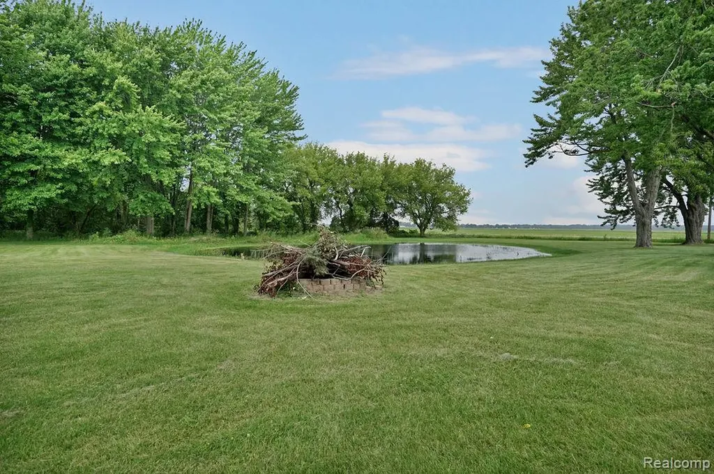 3334 E Freeland Road Ingersoll Township MI 48623