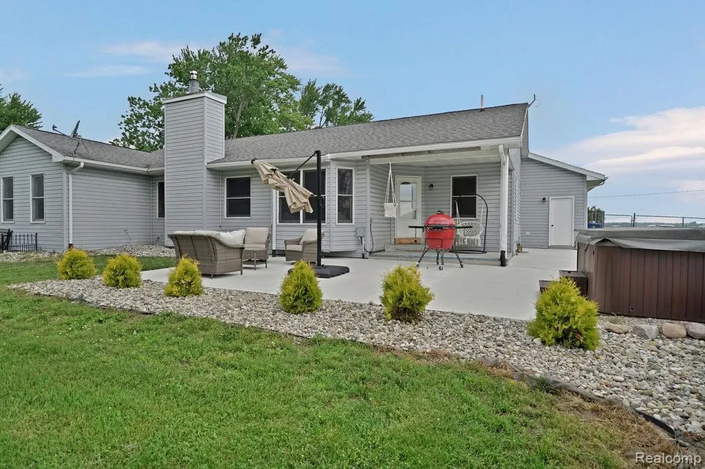 3334 E Freeland Road Ingersoll Township MI 48623