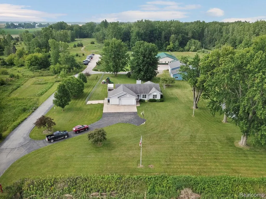 3334 E Freeland Road Ingersoll Township MI 48623