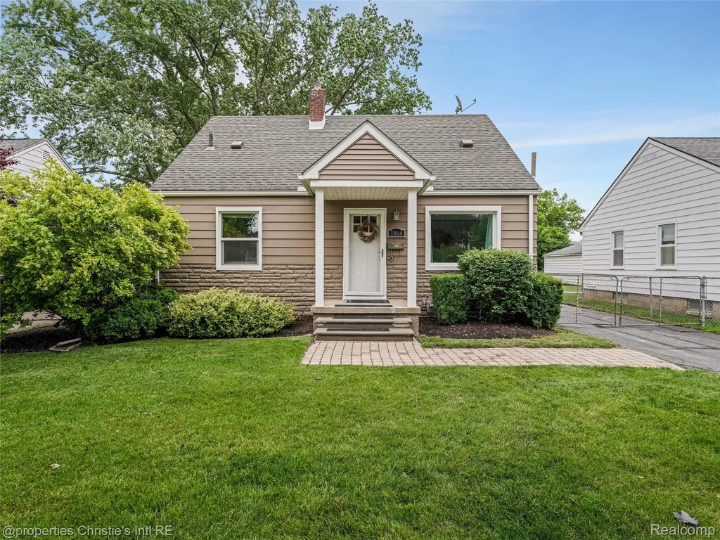 1864 Cummings Avenue Berkley City MI 48072