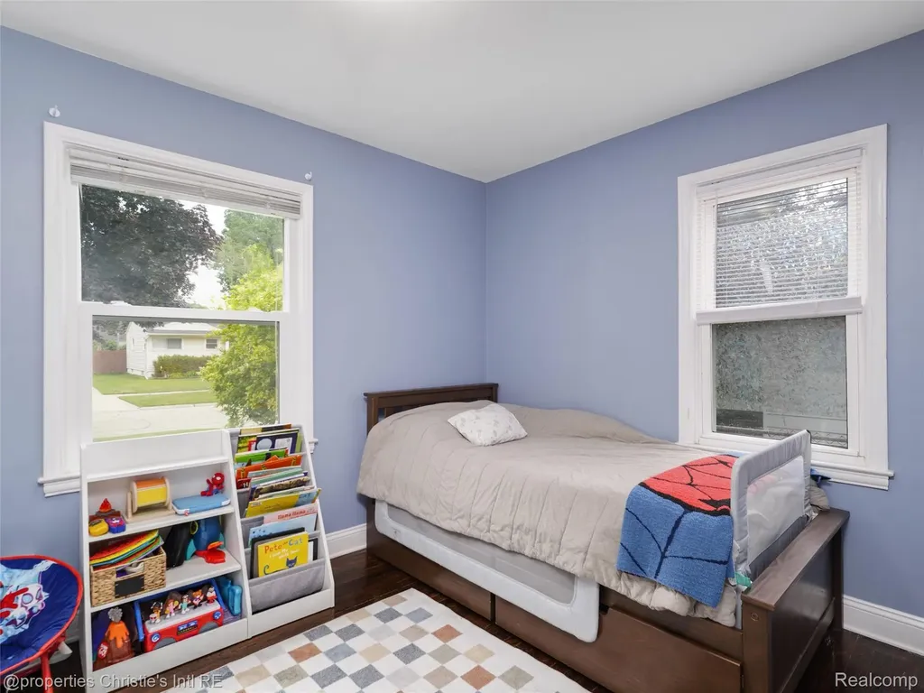 1864 Cummings Avenue Berkley City MI 48072