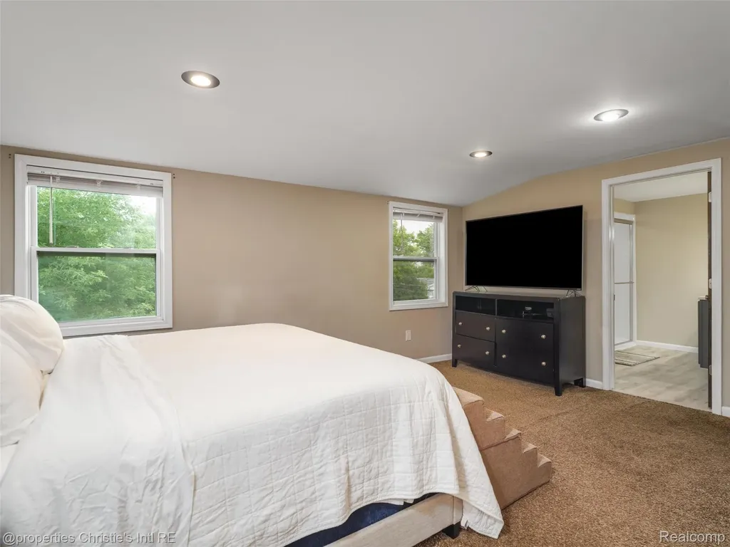 1864 Cummings Avenue Berkley City MI 48072