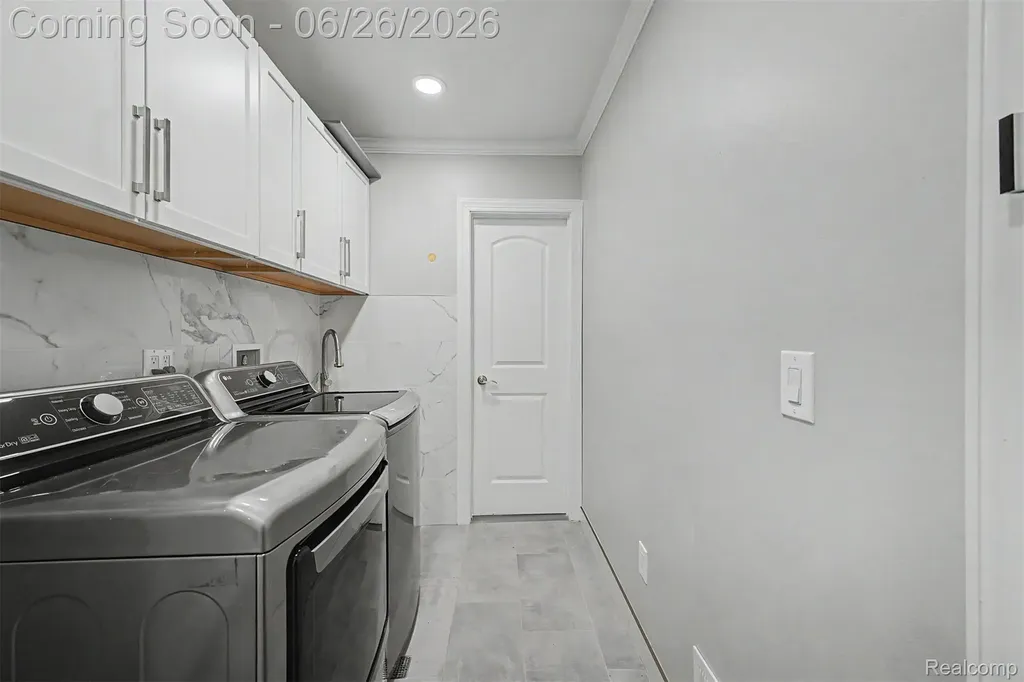 35105 Wellston Avenue Sterling Heights City MI 48312