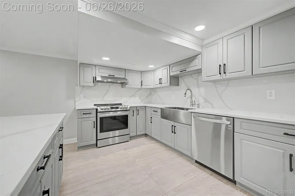 35105 Wellston Avenue Sterling Heights City MI 48312