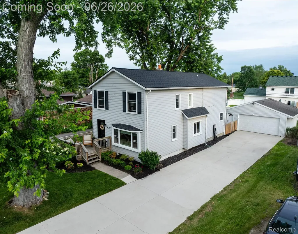 429 Dorothy Street South Lyon City MI 48178