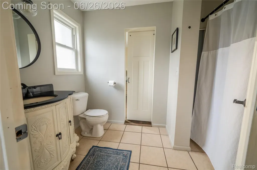 429 Dorothy Street South Lyon City MI 48178