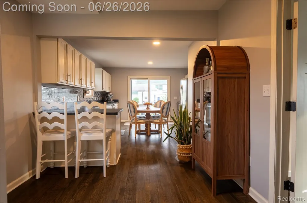 429 Dorothy Street South Lyon City MI 48178