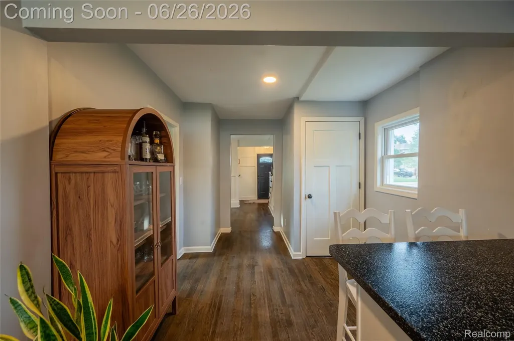 429 Dorothy Street South Lyon City MI 48178