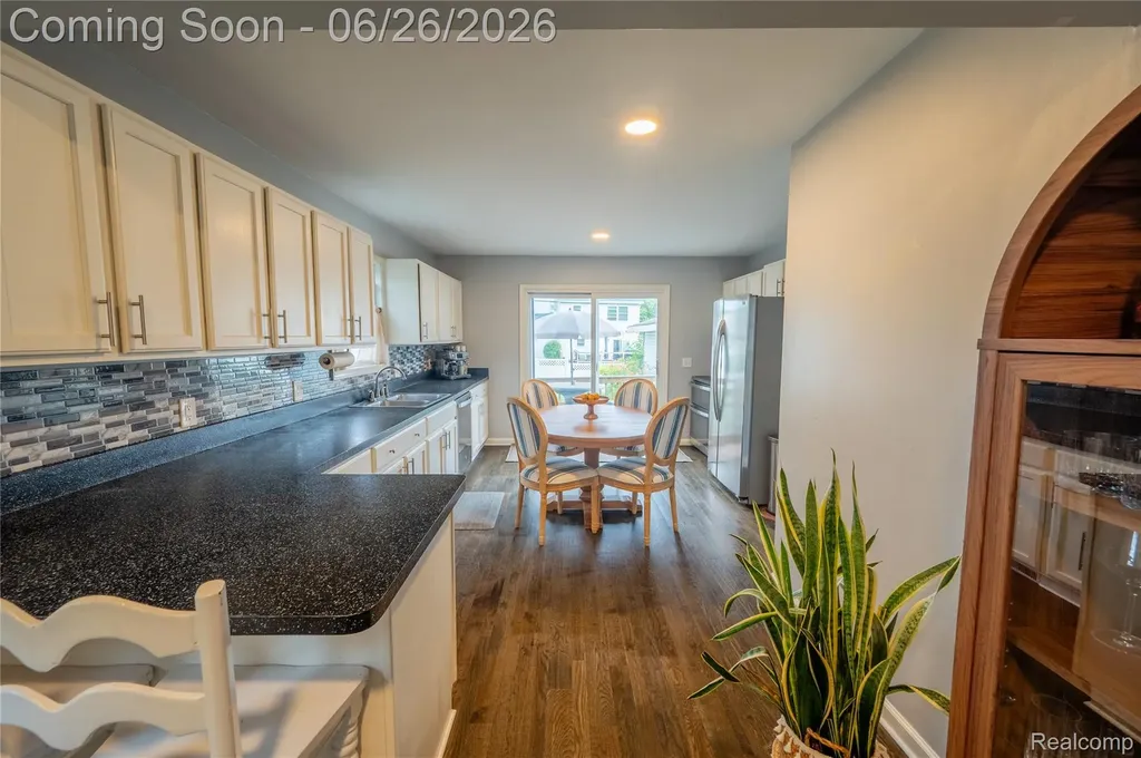 429 Dorothy Street South Lyon City MI 48178