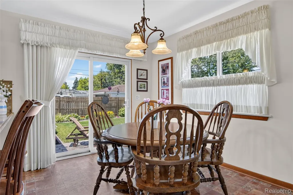 1792 Capitol Avenue Lincoln Park City MI 48146