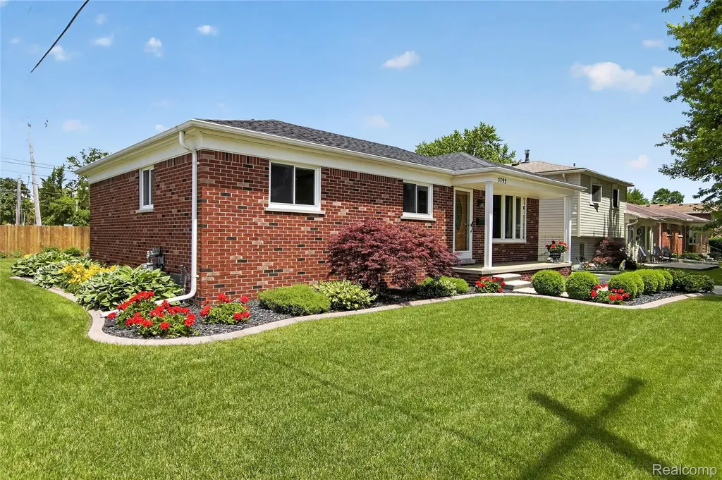 1792 Capitol Avenue Lincoln Park City MI 48146