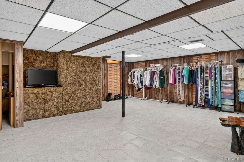 1792 Capitol Avenue Lincoln Park City MI 48146