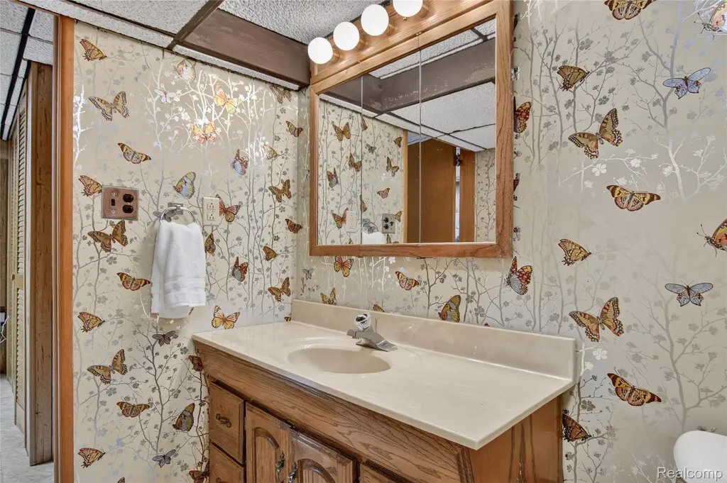 1792 Capitol Avenue Lincoln Park City MI 48146