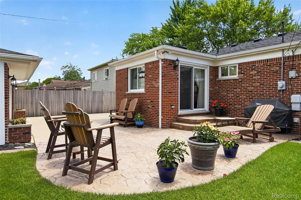 1792 Capitol Avenue Lincoln Park City MI 48146