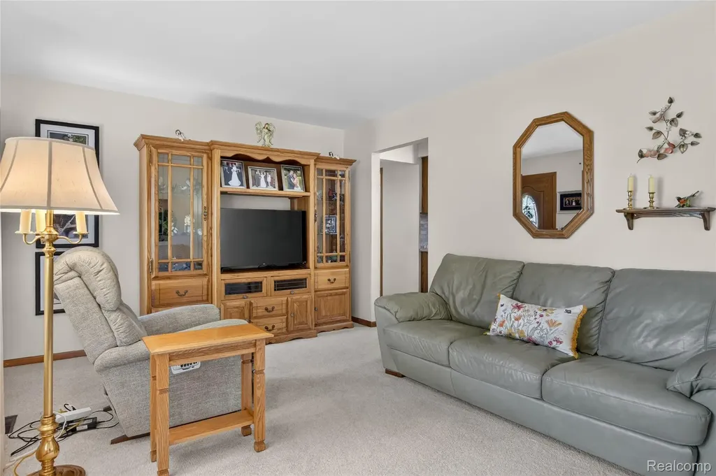 1792 Capitol Avenue Lincoln Park City MI 48146