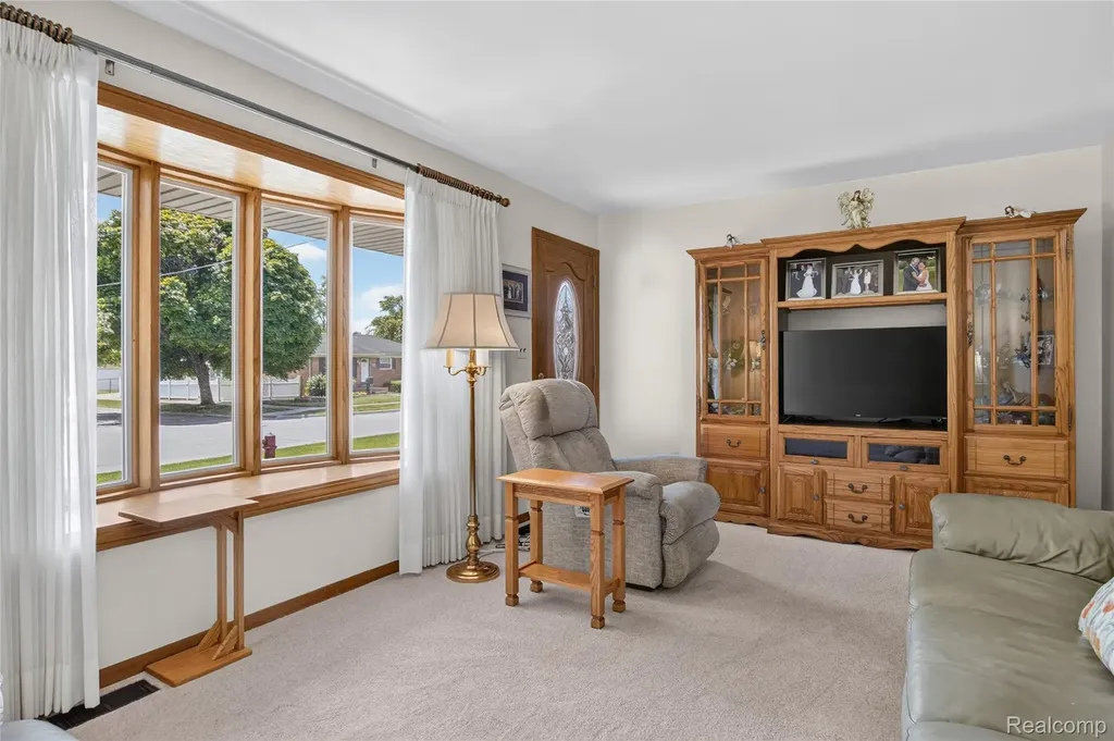1792 Capitol Avenue Lincoln Park City MI 48146