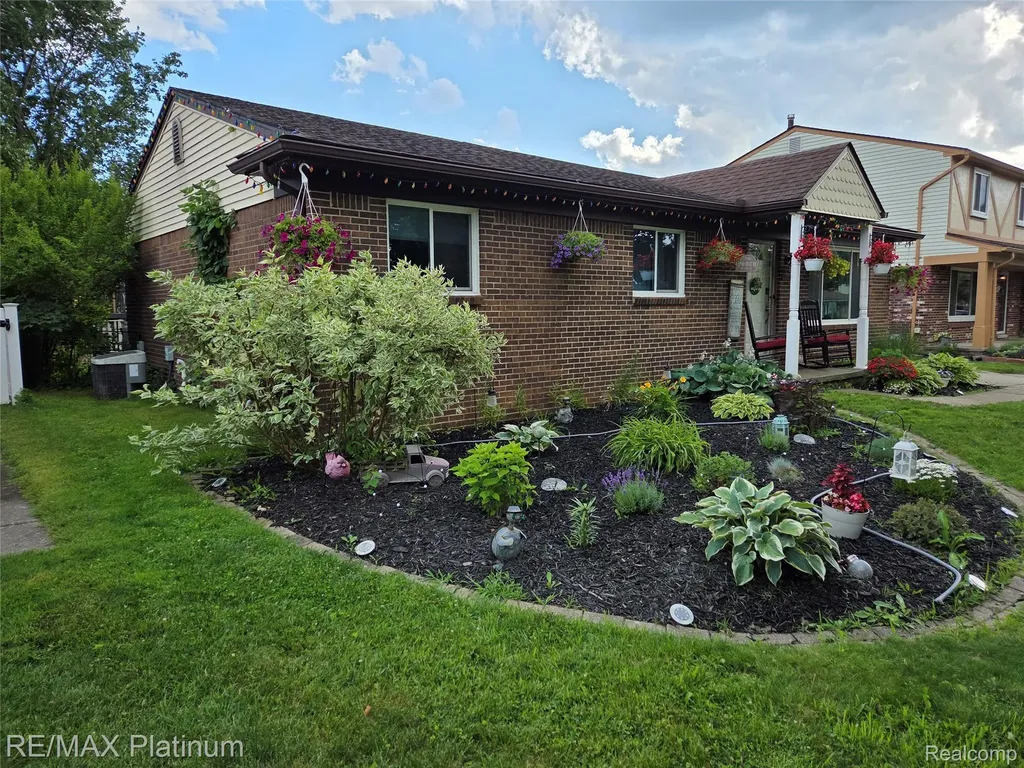 42079 Edenbrooke Drive Canton Charter Township MI 48187