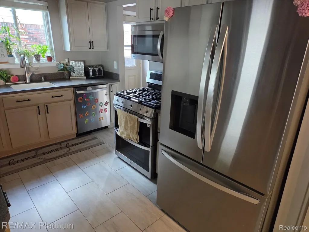 42079 Edenbrooke Drive Canton Charter Township MI 48187
