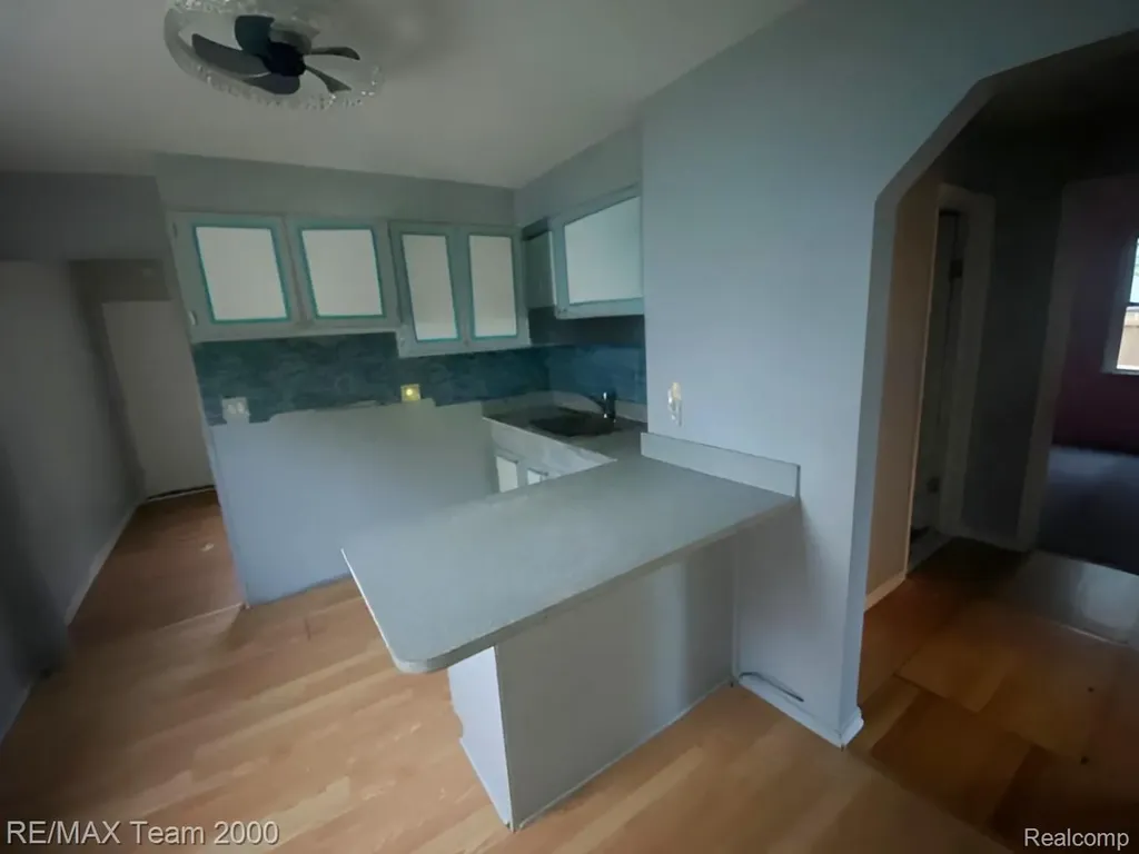 25270 Ford Street Roseville City MI 48066