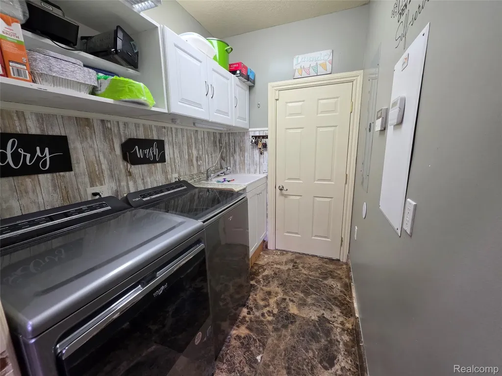 5150 W Carpenter Road Mt. Morris Township MI 48504