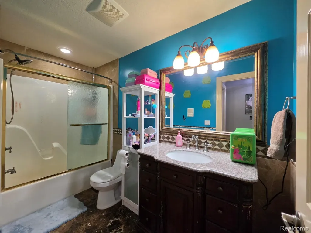 5150 W Carpenter Road Mt. Morris Township MI 48504