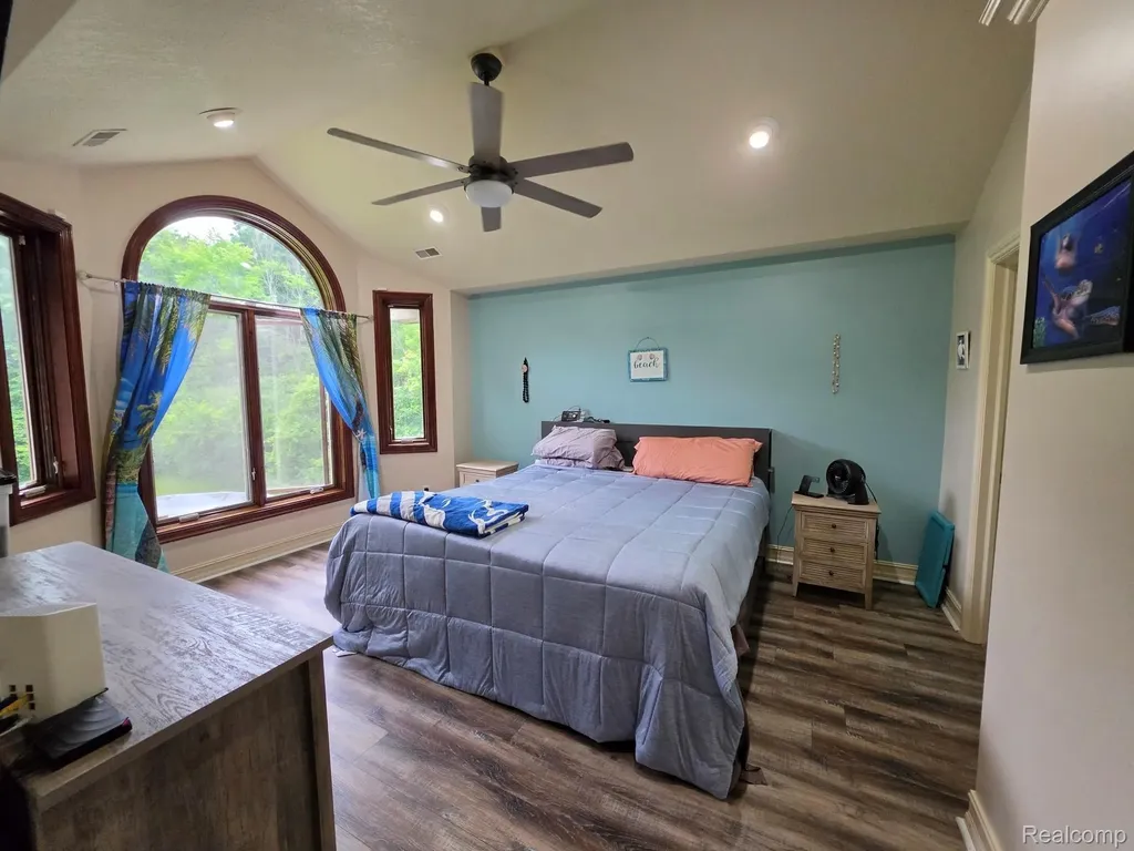5150 W Carpenter Road Mt. Morris Township MI 48504