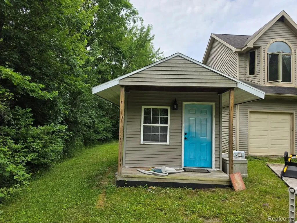 5150 W Carpenter Road Mt. Morris Township MI 48504