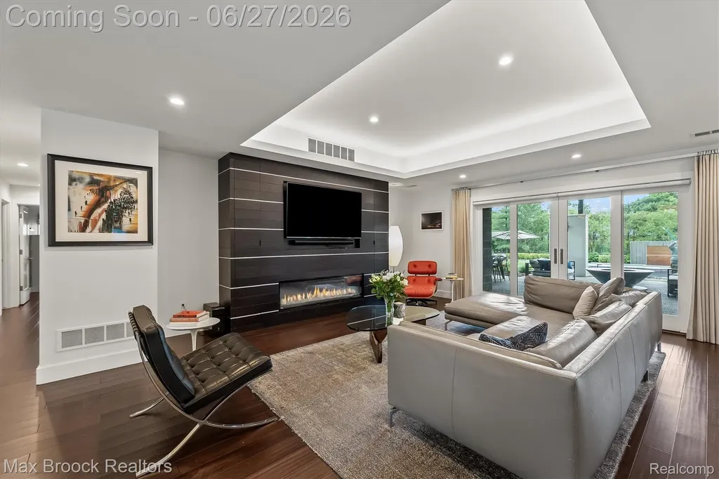 7400 Parkstone Lane Bloomfield Charter Township MI 48301