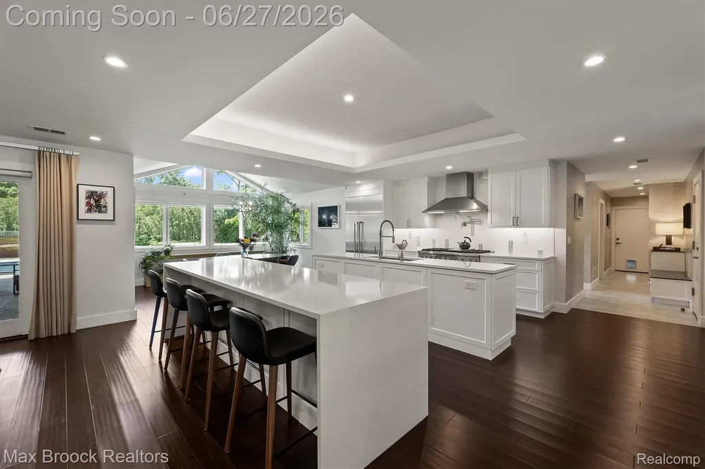 7400 Parkstone Lane Bloomfield Charter Township MI 48301