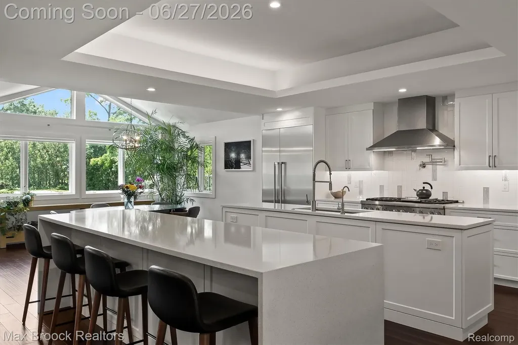7400 Parkstone Lane Bloomfield Charter Township MI 48301